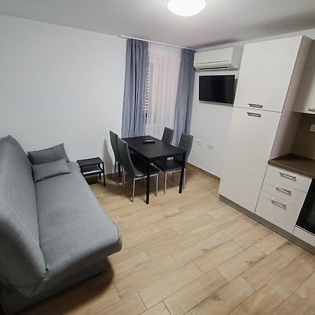 Apartments Lina 코페르 외부 사진